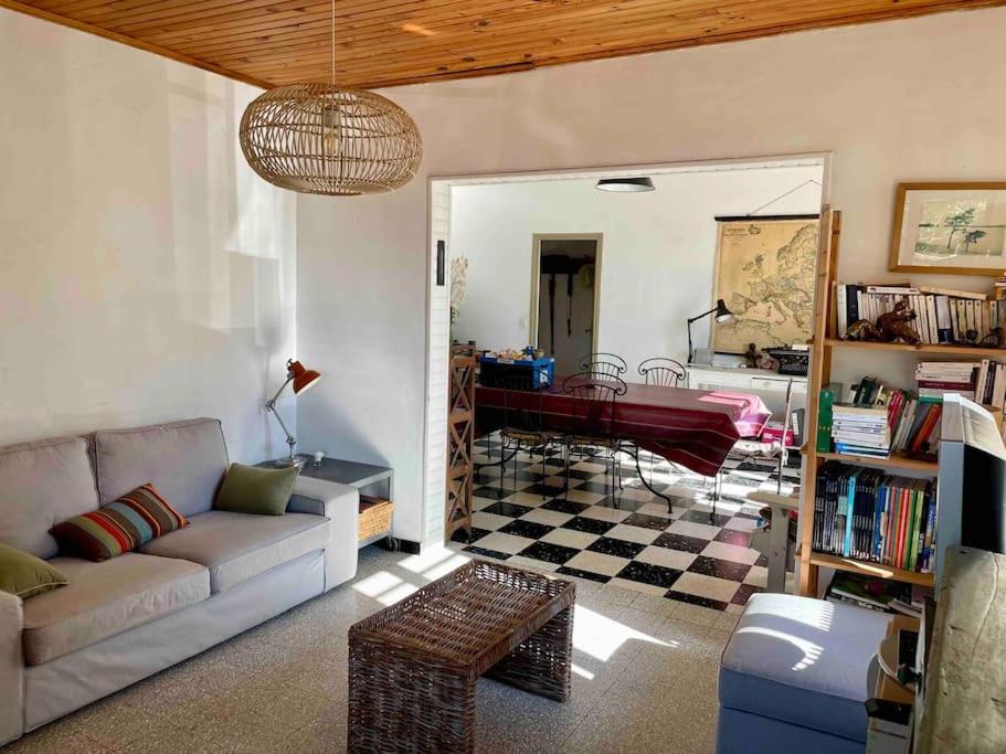 La Maison Du Prieure Vezenobres Exteriör bild