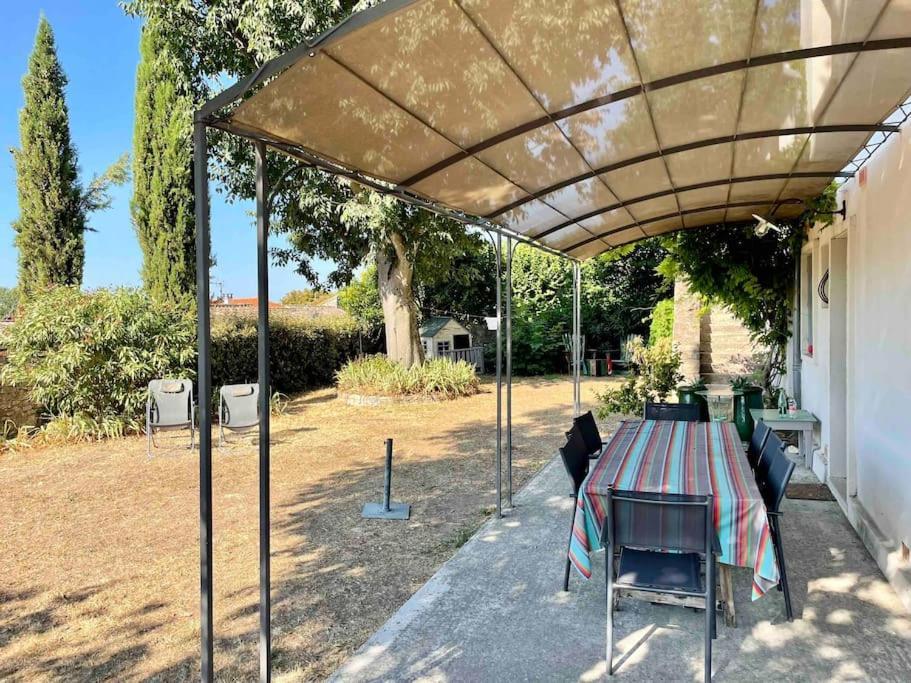 La Maison Du Prieure Vezenobres Exteriör bild